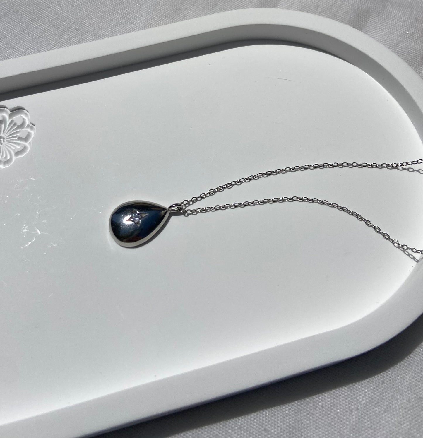 Isla Water Drop 925 Sterling Silver Pendant