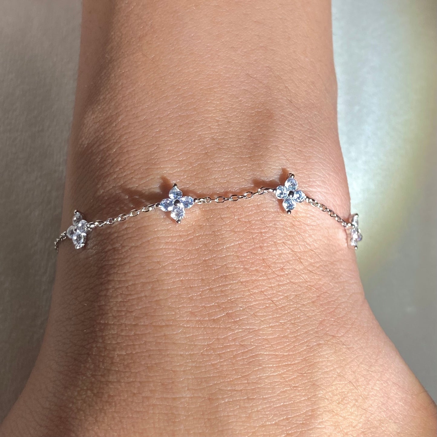 Pure 925 Sterling Silver Mini Clover Charm Bracelet